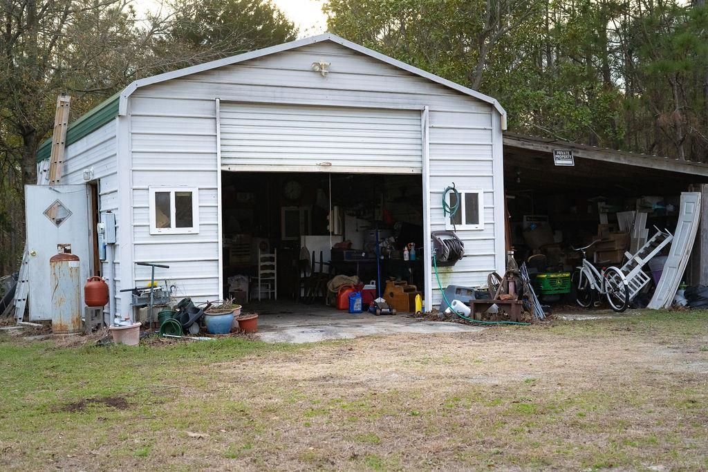 2064 Martin St.  Photo 16