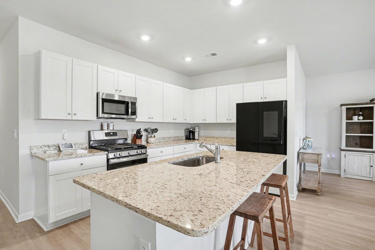 722 Colt Ct. Photo 6