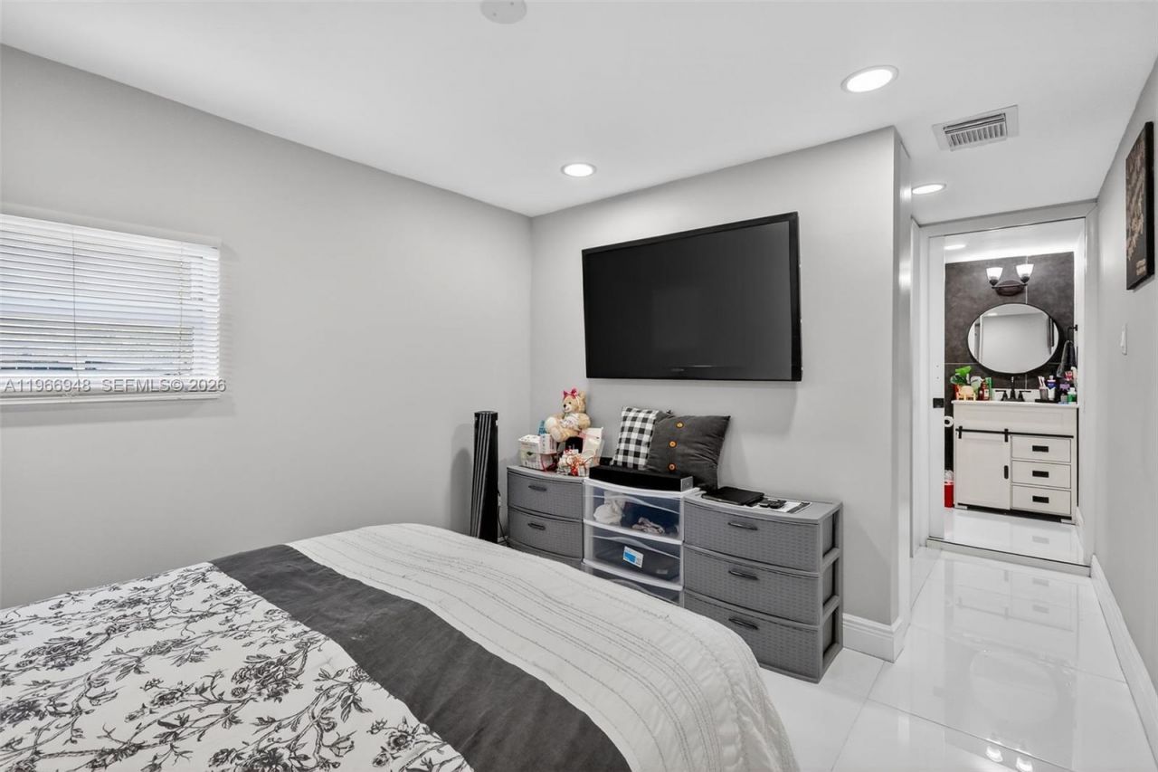 6791 Scott St, Hollywood, FL 33024 Photo