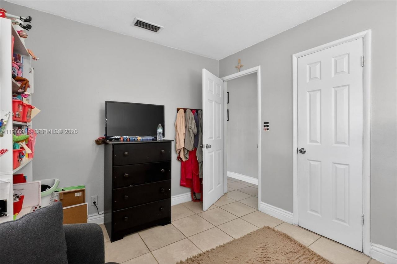 6791 Scott St, Hollywood, FL 33024 Photo