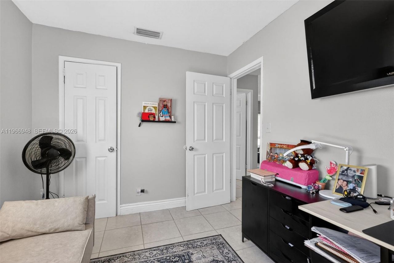 6791 Scott St, Hollywood, FL 33024 Photo