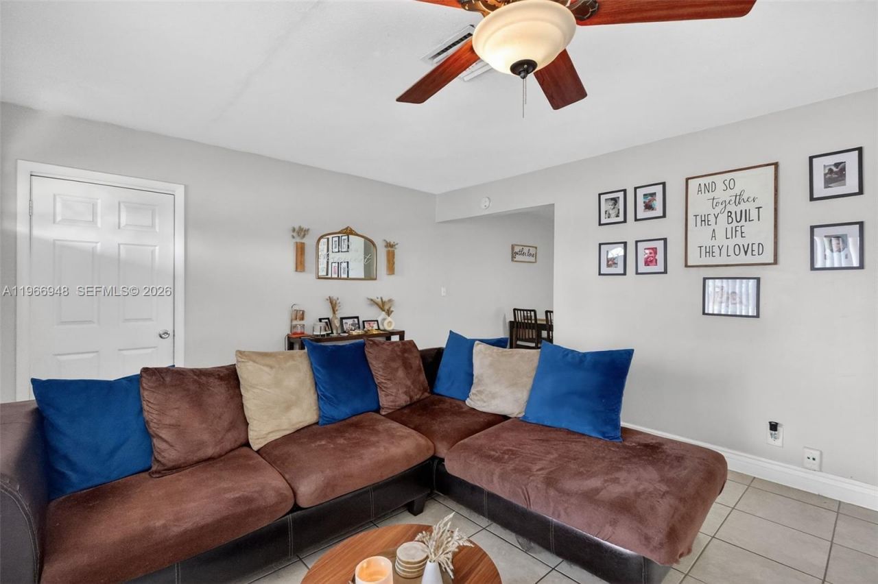 6791 Scott St, Hollywood, FL 33024 Photo