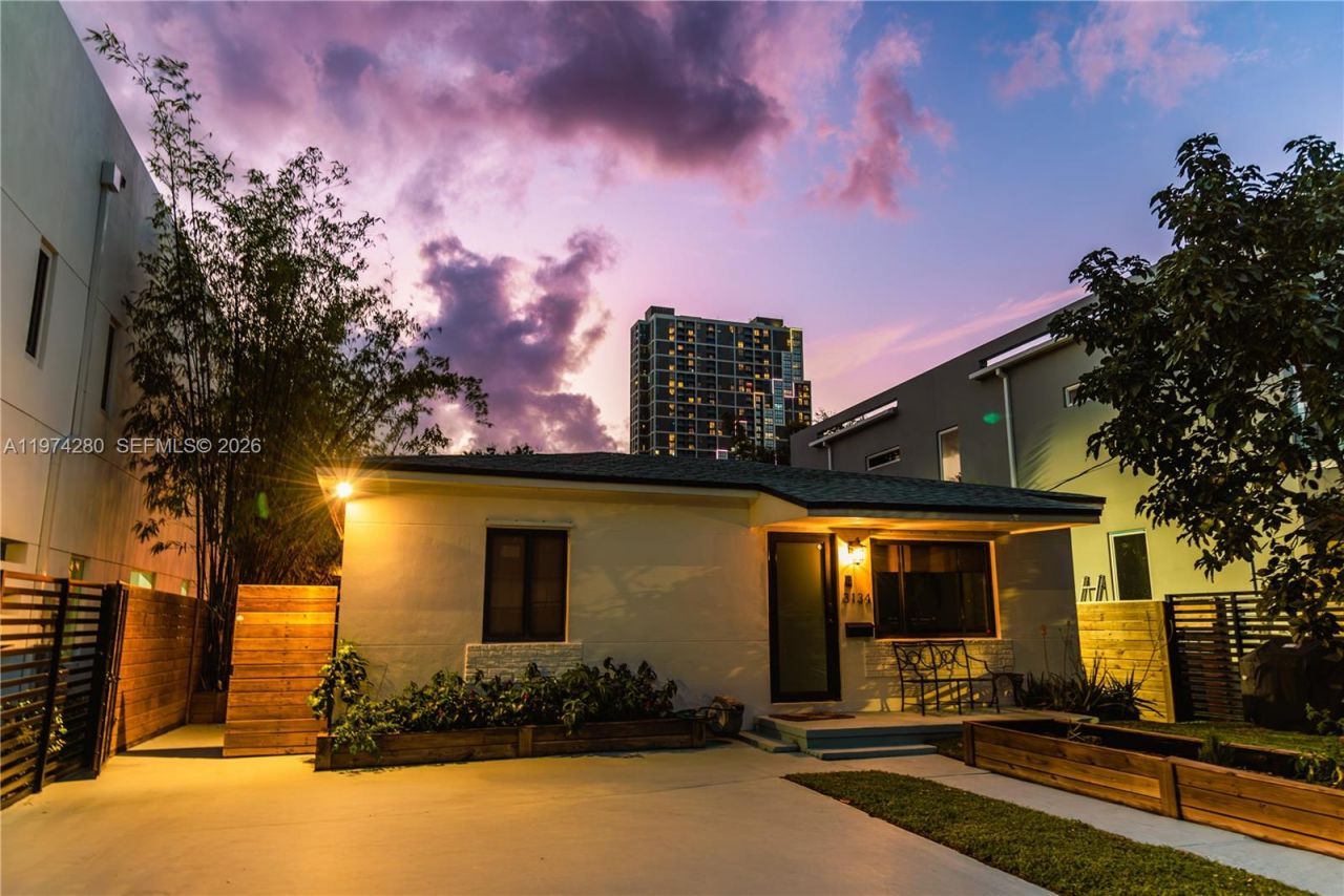 3134 Carter St , Miami, FL 33133 Photo