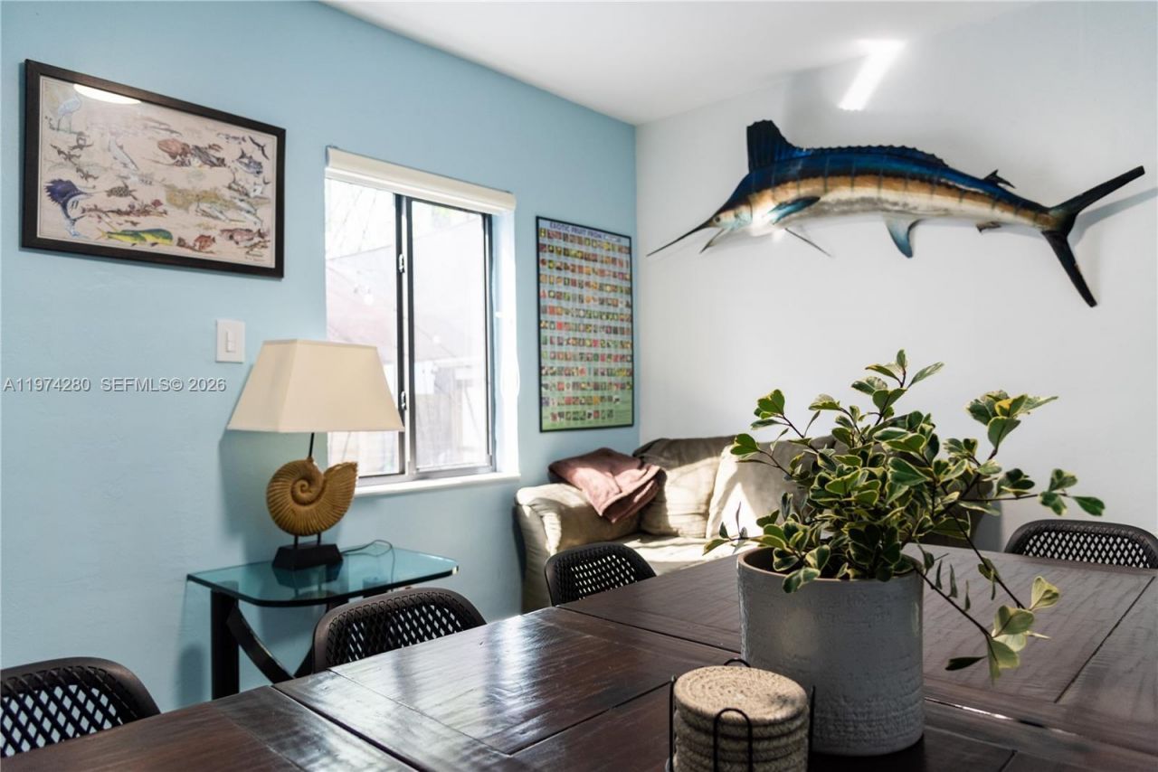 3134 Carter St , Miami, FL 33133 Photo