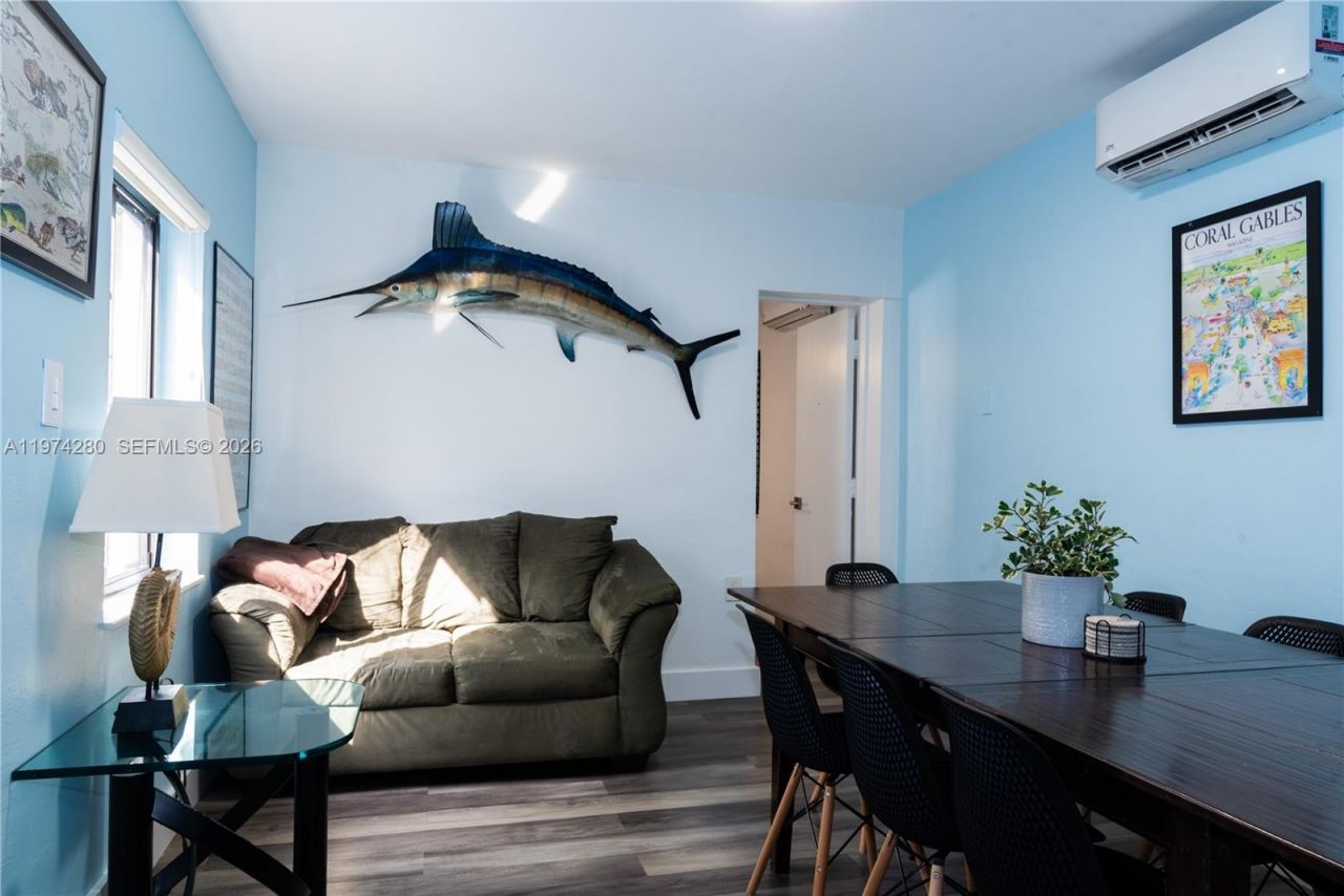 3134 Carter St , Miami, FL 33133 Photo