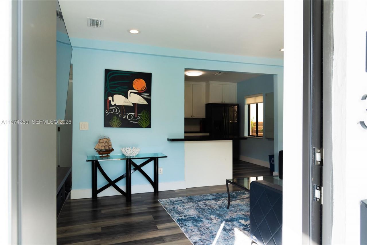 3134 Carter St , Miami, FL 33133 Photo