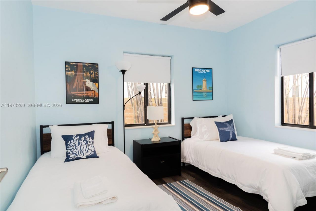 3134 Carter St , Miami, FL 33133 Photo