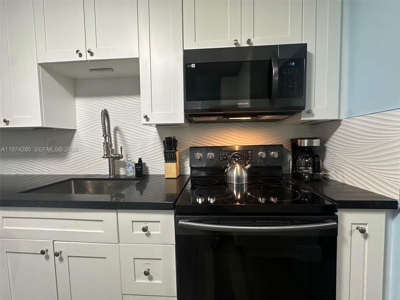 3134 Carter St , Miami, FL 33133 Photo