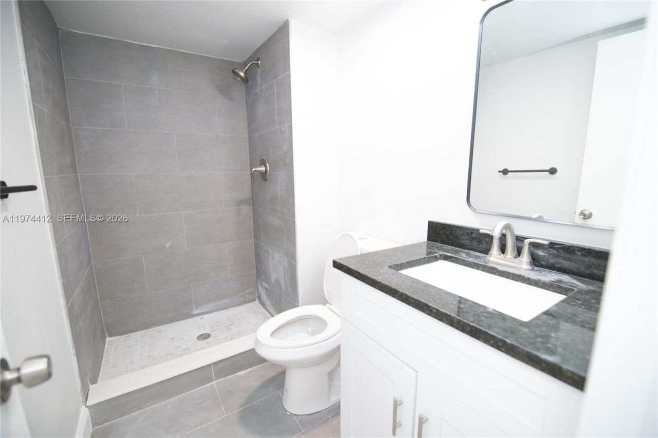 8704 NW 35th St , Unit 104, Coral Springs, FL 33065 Photo