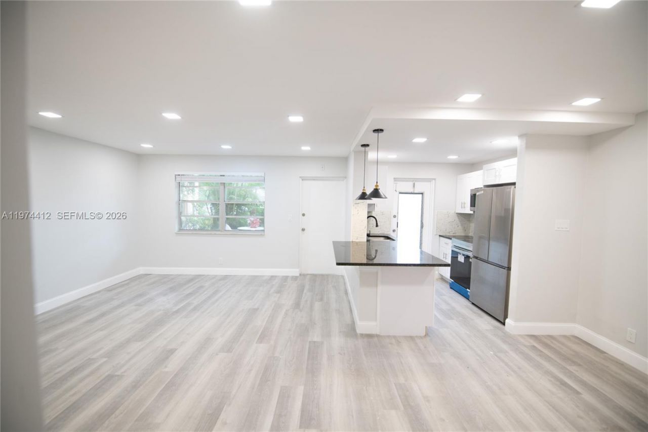 8704 NW 35th St , Unit 104, Coral Springs, FL 33065 Photo