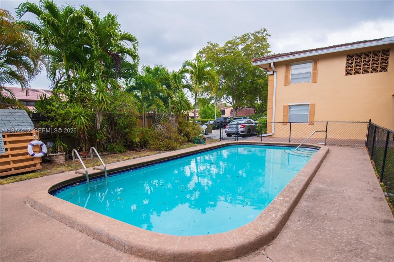 8704 NW 35th St , Unit 104, Coral Springs, FL 33065 Photo