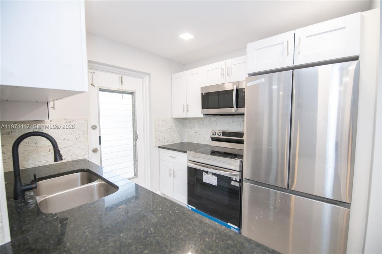 8704 NW 35th St , Unit 104, Coral Springs, FL 33065 Photo