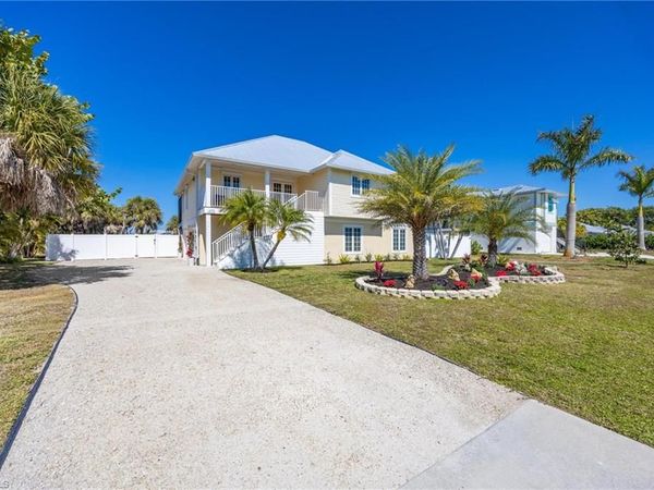 425 Lake Murex CIR, SANIBEL, FL 33957