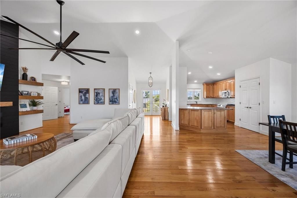 425 Lake Murex Cir, Sanibel, FL 33957 Photo