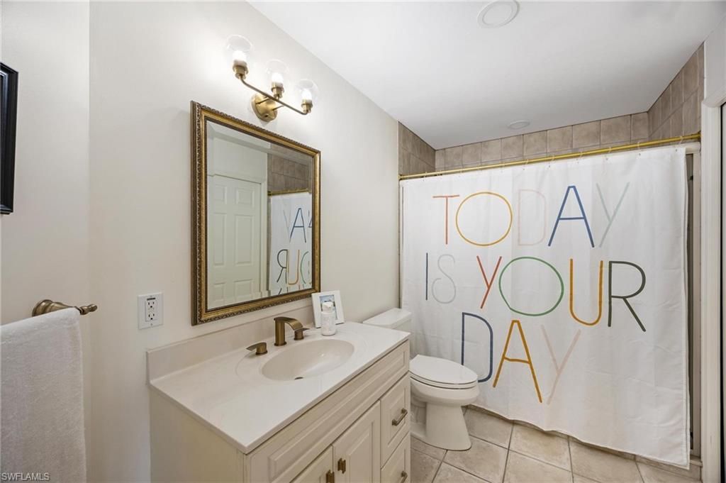 425 Lake Murex Cir, Sanibel, FL 33957 Photo