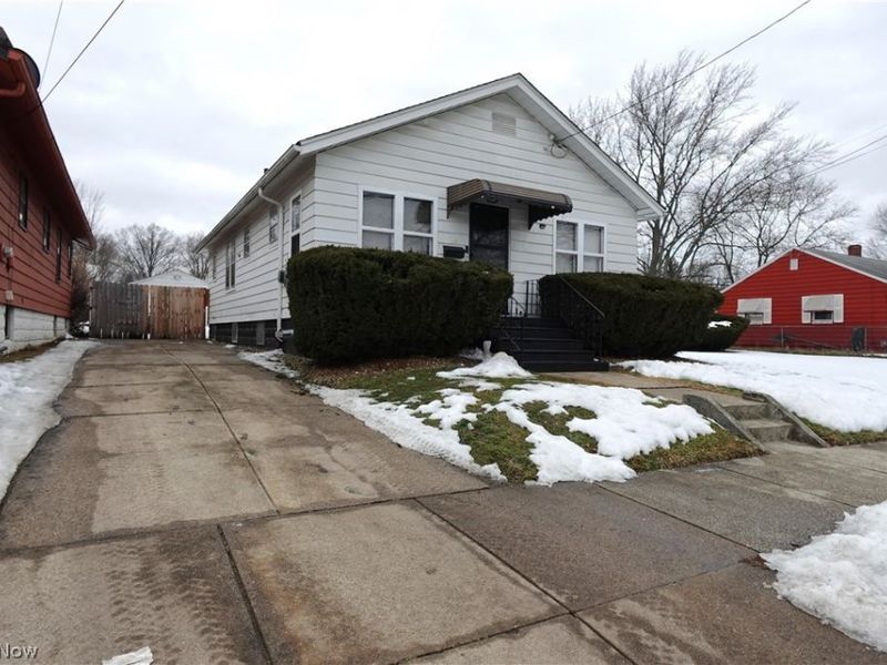 982 Merton Avenue , Akron, OH 44306 Photo 1