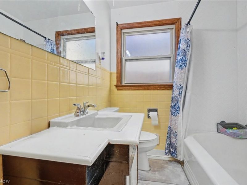 97 Rosary Drive, Campbell, OH 44405 Photo 15