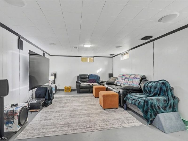 97 Rosary Drive , Campbell, OH 44405 Photo 19