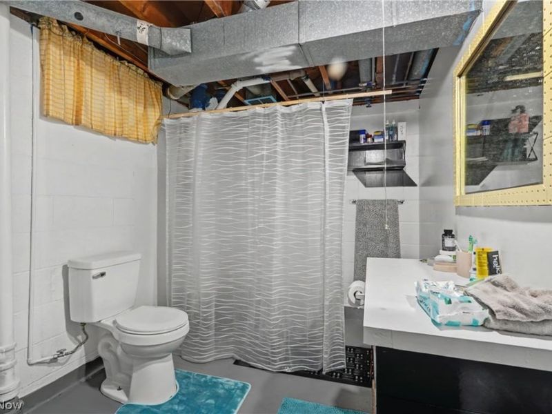 97 Rosary Drive, Campbell, OH 44405 Photo 25