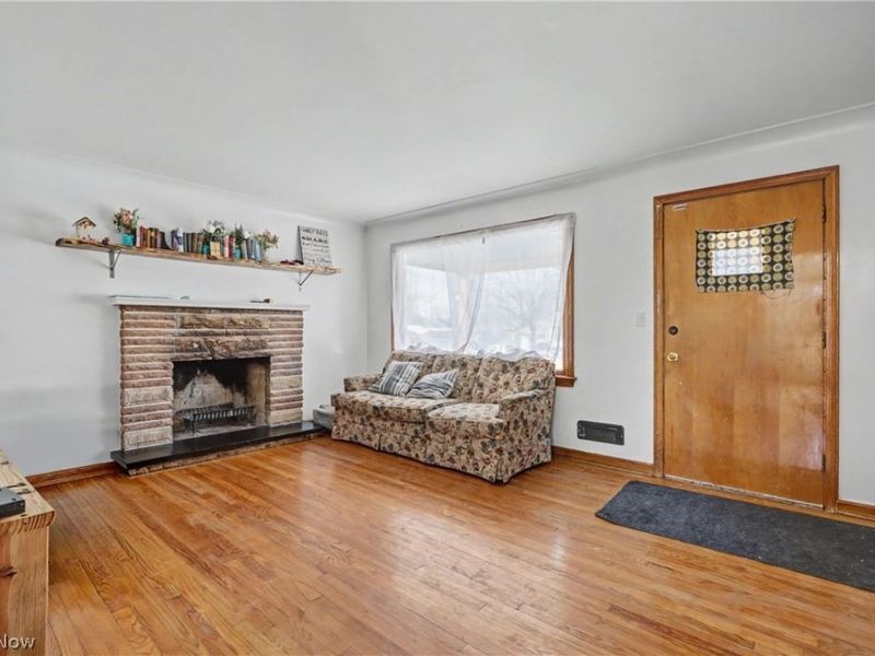 97 Rosary Drive, Campbell, OH 44405 Photo 9