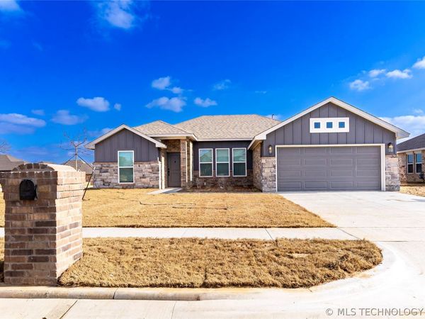 103 S 26th Street , Collinsville, OK 74021