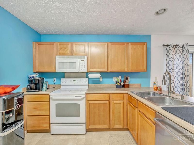 501 Meadowview Place, Trenton, OH 45067 Photo 9