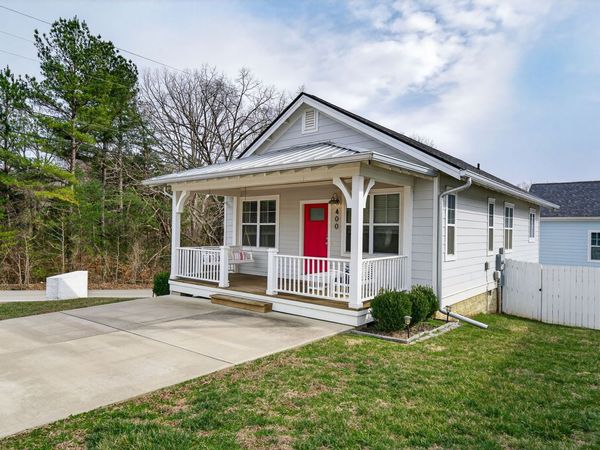 400 Juniper Dr , Cookeville, TN 38501