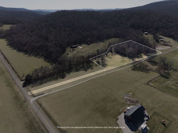 4361 Dark Hollow Rd, McMinnville, TN 37110