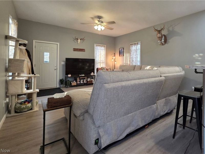 119 S Wallace Street , Uhrichsville, OH 44683 Photo 6