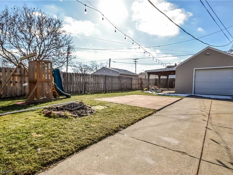 536 Independence Street, Fairport Harbor, OH 44077 Photo 3