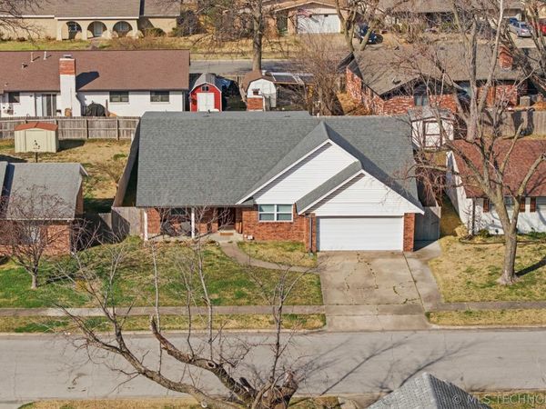 1624 S 108th East Place , Tulsa, OK 74128