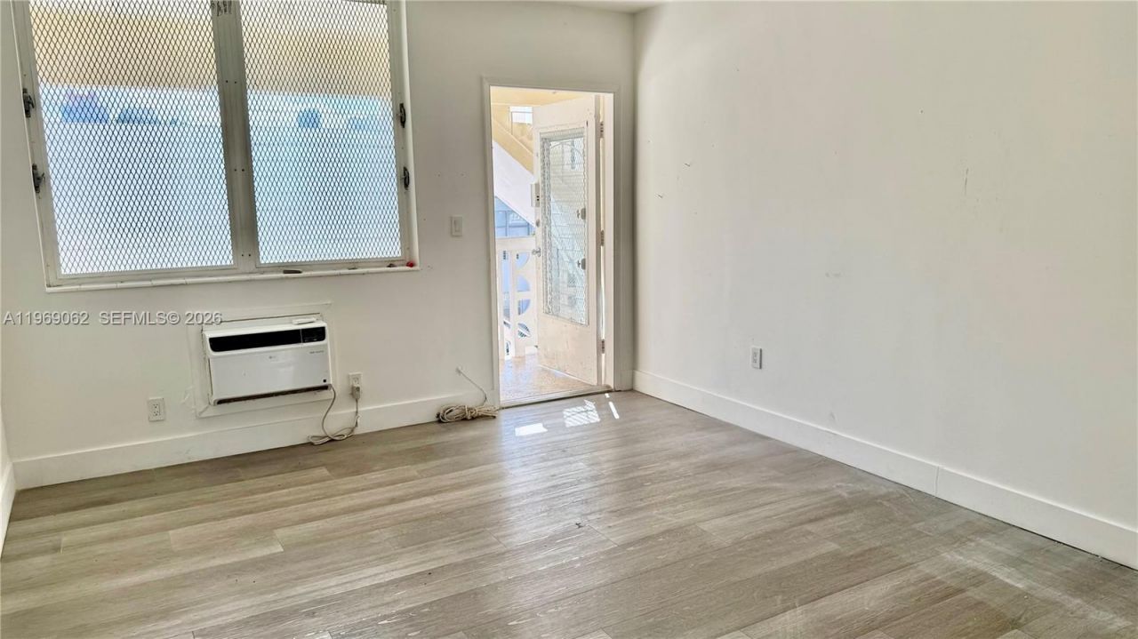 900 Euclid Ave, Unit 10, Miami Beach, FL 33139 Photo