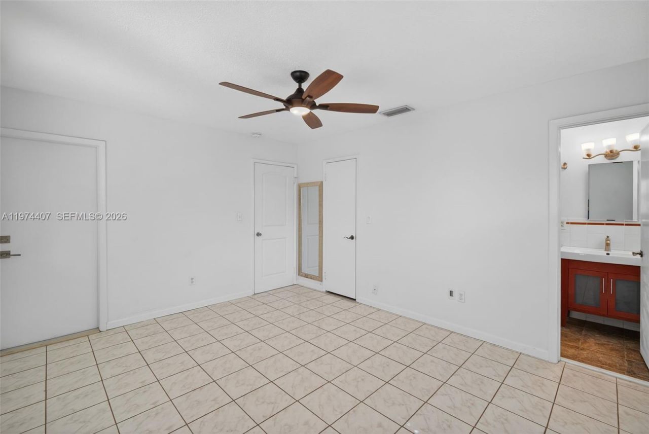 5650-5652 NE 17 Terrace, NE 17th Ter , Fort Lauderdale, FL 33334 Photo