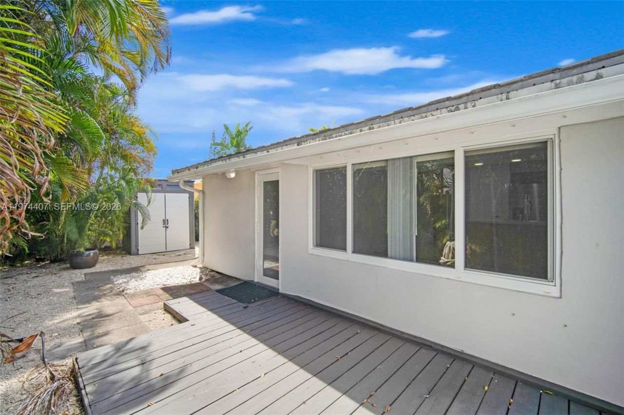 5650-5652 NE 17 Terrace, NE 17th Ter , Fort Lauderdale, FL 33334 Photo