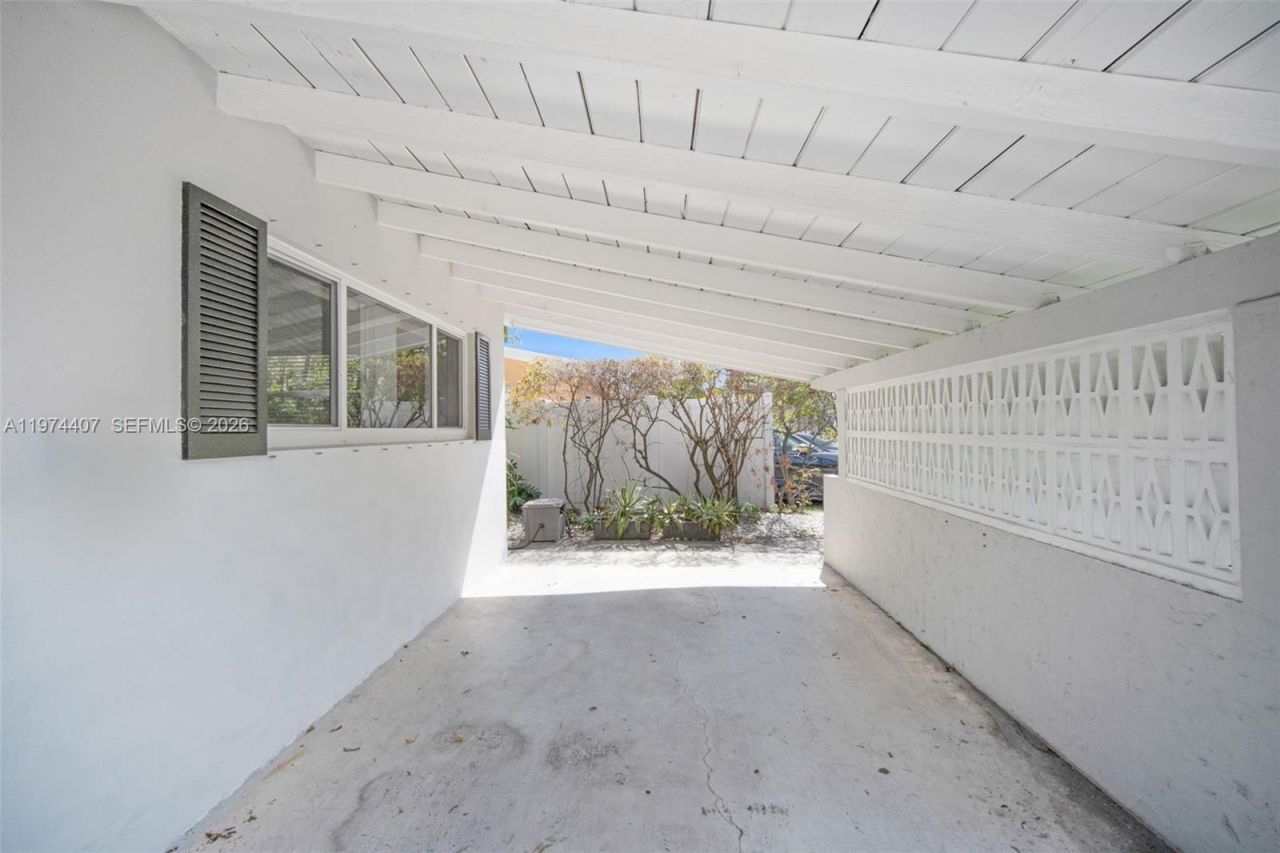 5650-5652 NE 17 Terrace, NE 17th Ter , Fort Lauderdale, FL 33334 Photo