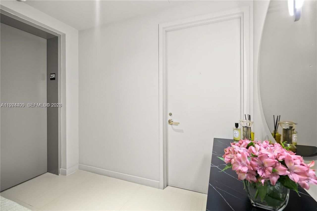 460 NE 28th St, Unit 2502, Miami, FL 33137 Photo