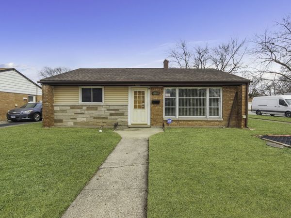 17057 Park Avenue , Lansing, IL 60438