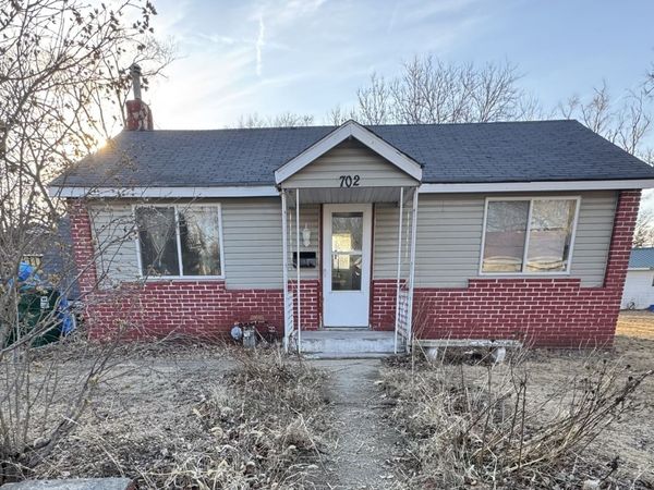 702 6th Avenue , Rock Falls, IL 61071