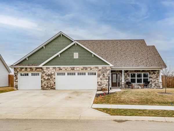 10462 Chestnut Creek Boulevard, Fort Wayne, IN 46814
