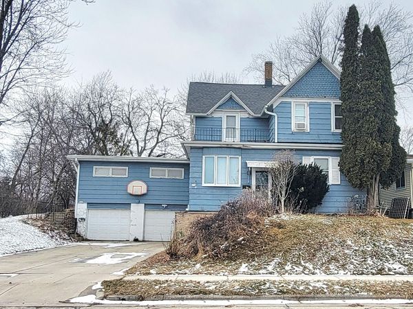 636 N 25th St, Sheboygan, WI 53081