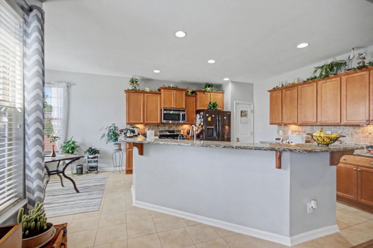 437 Coral Harbor Dr. Photo 12