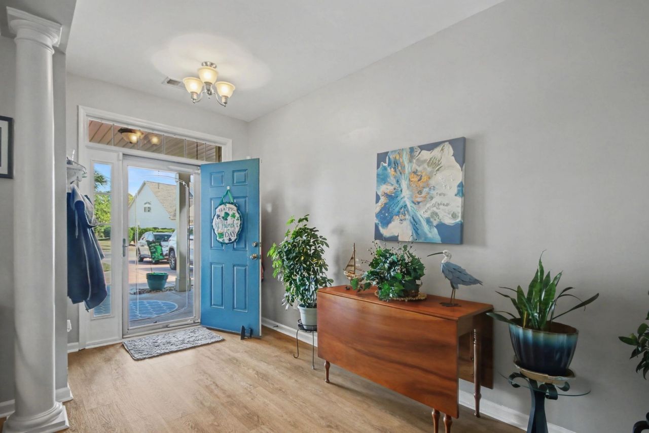 437 Coral Harbor Dr. Photo 6