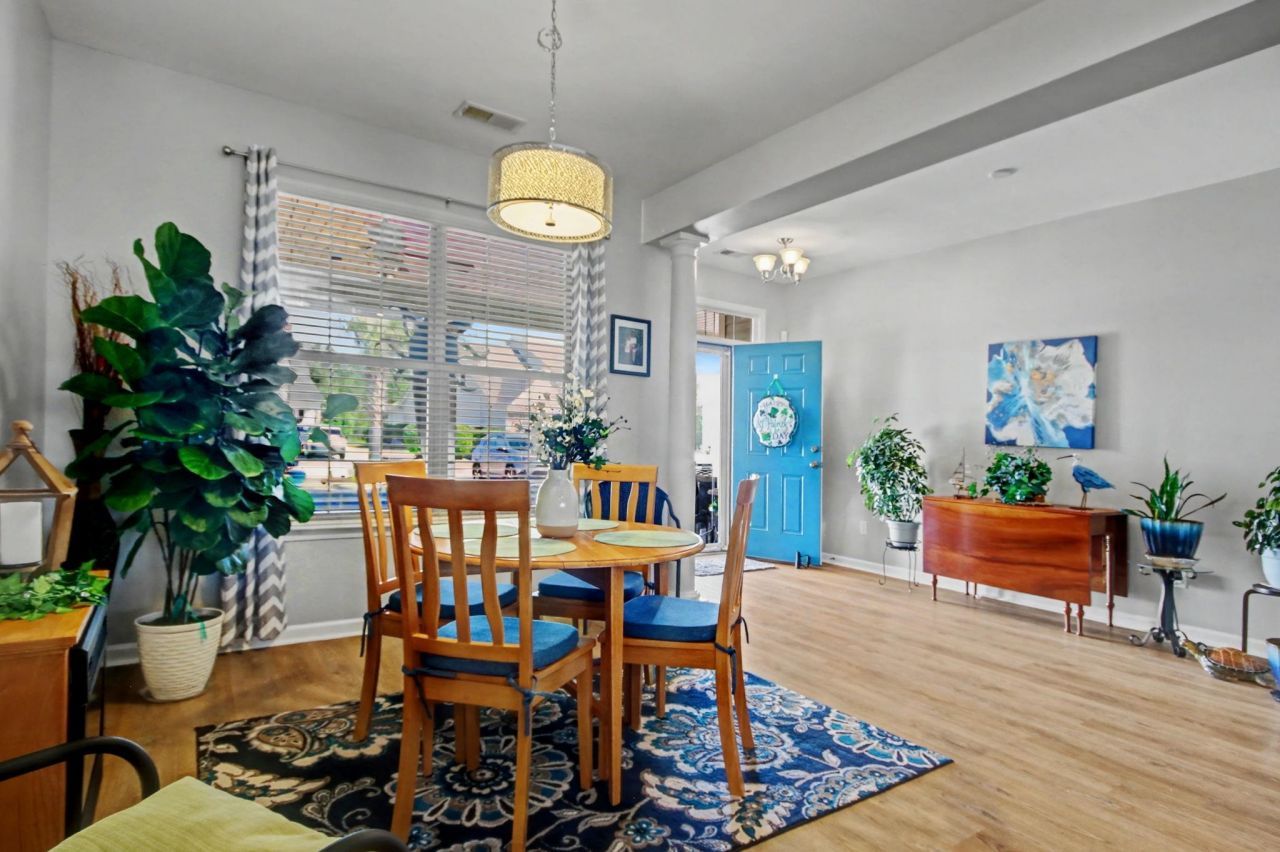 437 Coral Harbor Dr. Photo 8