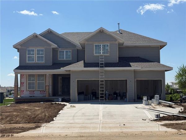 19823 W 114th Place, Olathe, KS 66061
