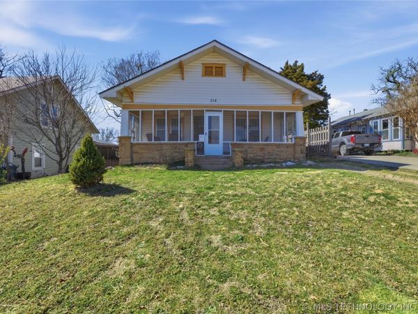 316 N Roosevelt Avenue , Sand Springs, OK 74063