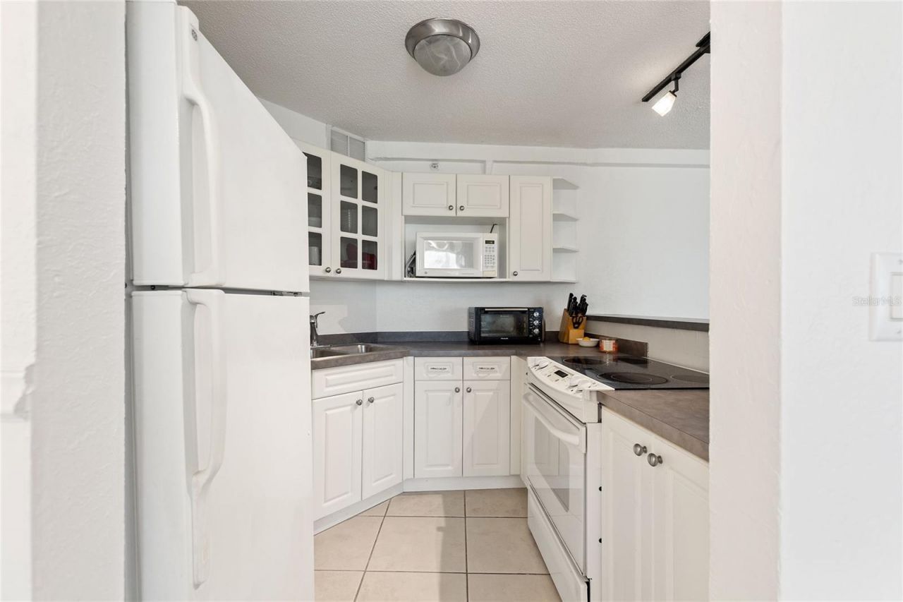 3315 58th Avenue S, Unit 513, Saint Petersburg, FL 33712 Photo