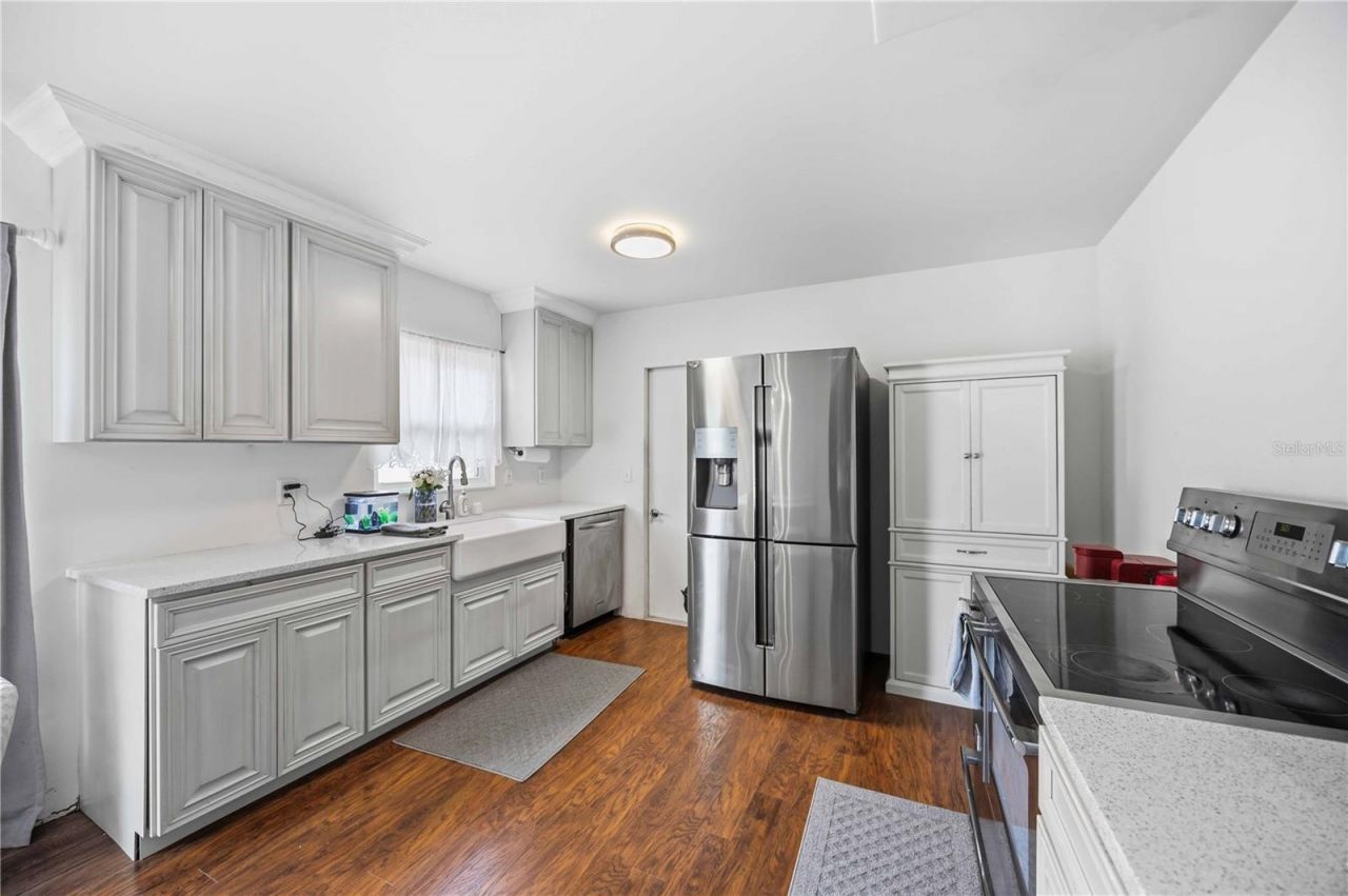 6515 Mauna Loa Boulevard, Sarasota, FL 34241 Photo