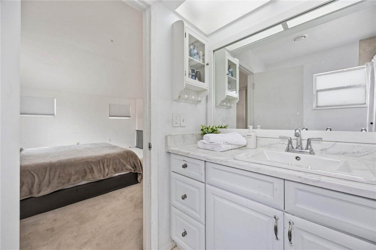 6515 Mauna Loa Boulevard, Sarasota, FL 34241 Photo