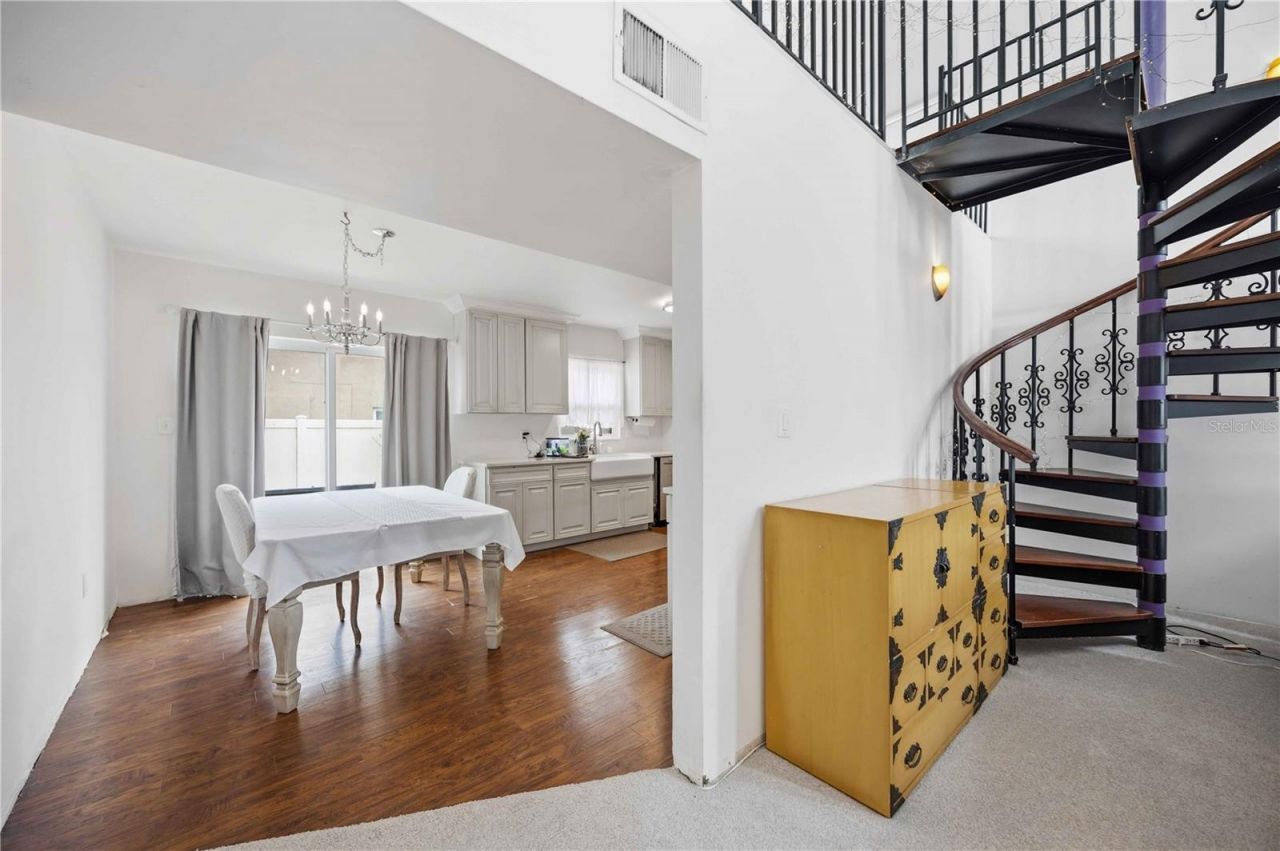 6515 Mauna Loa Boulevard, Sarasota, FL 34241 Photo
