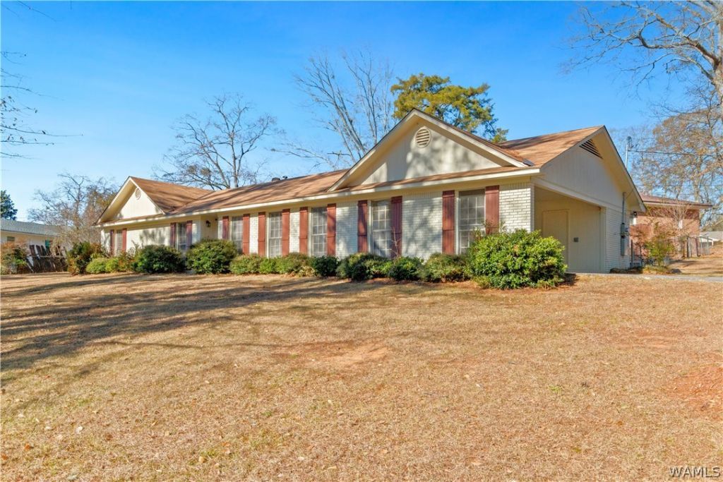 3300 24th Street  primary photo